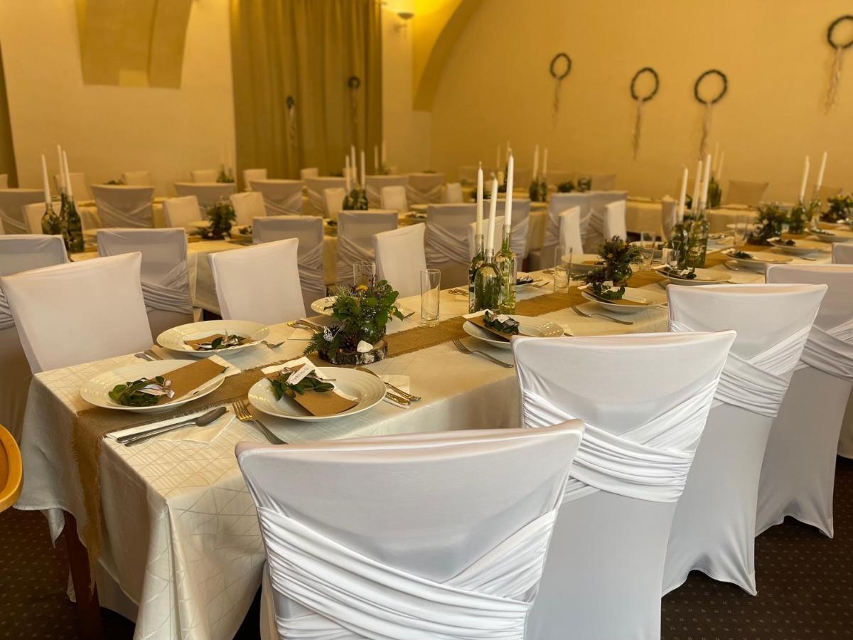 Hotel Veveri Veverska Bityska المظهر الخارجي الصورة