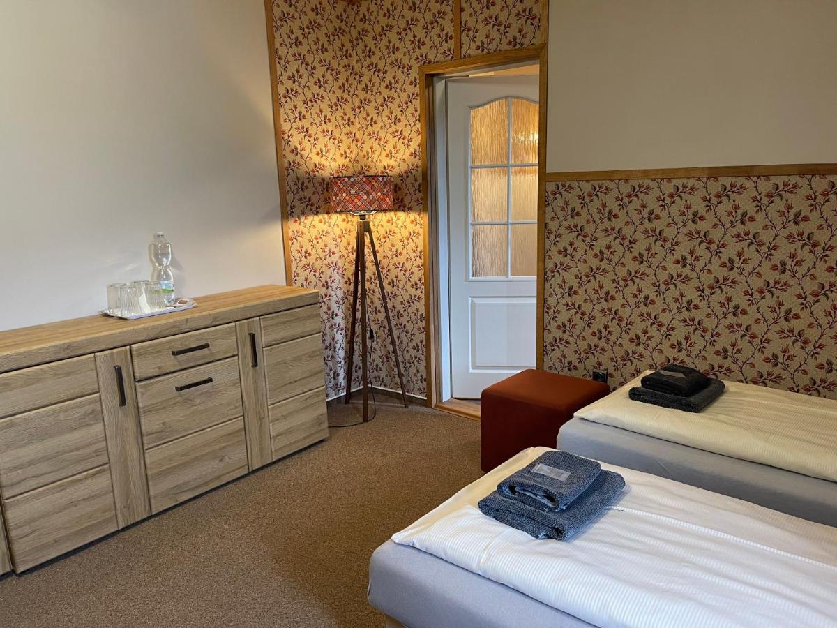 Hotel Veveri Veverska Bityska المظهر الخارجي الصورة