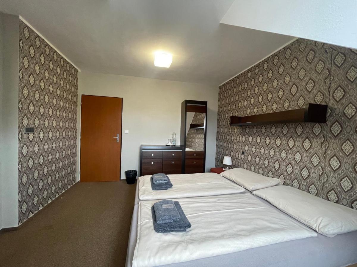 Hotel Veveri Veverska Bityska المظهر الخارجي الصورة