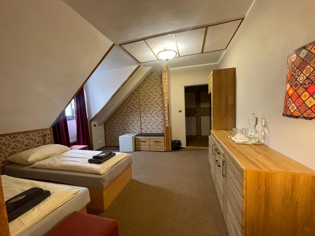 Hotel Veveri Veverska Bityska المظهر الخارجي الصورة