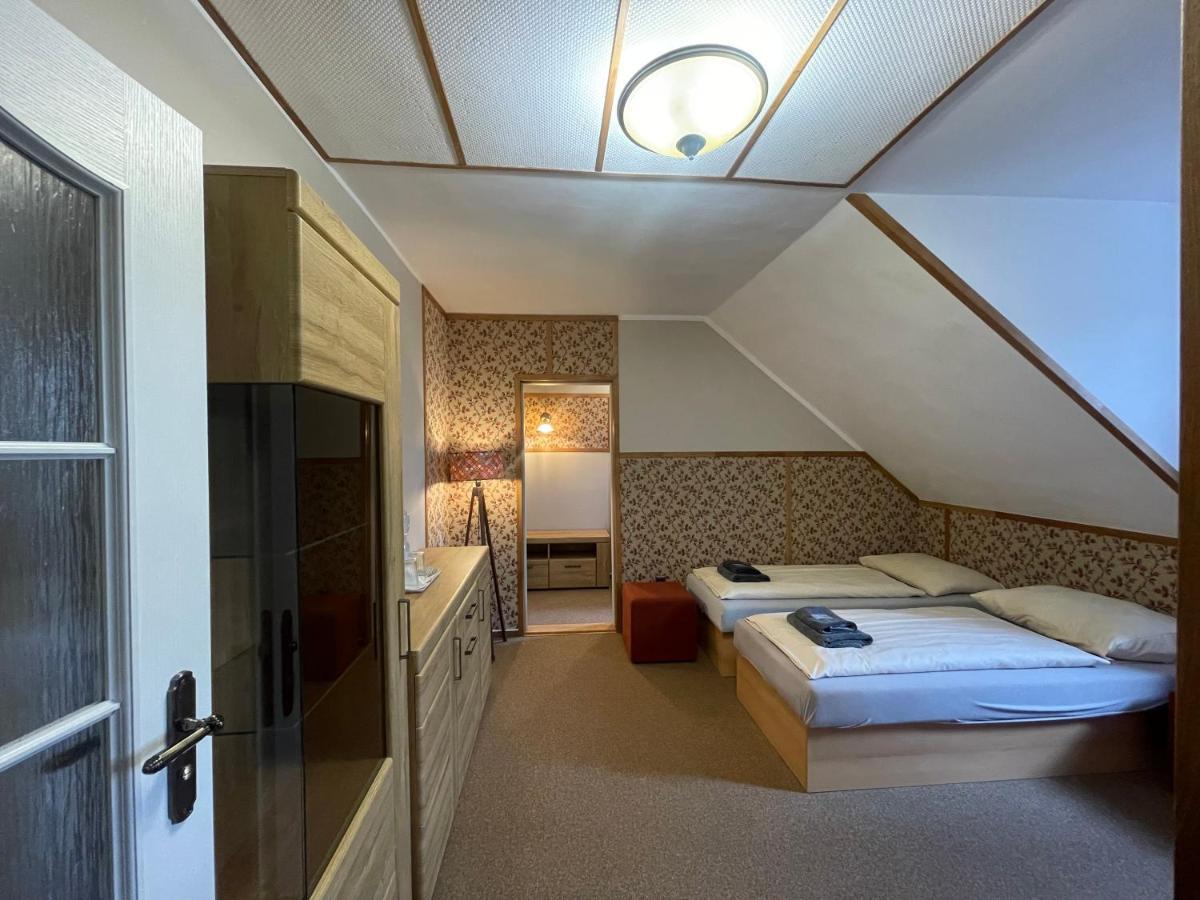 Hotel Veveri Veverska Bityska المظهر الخارجي الصورة